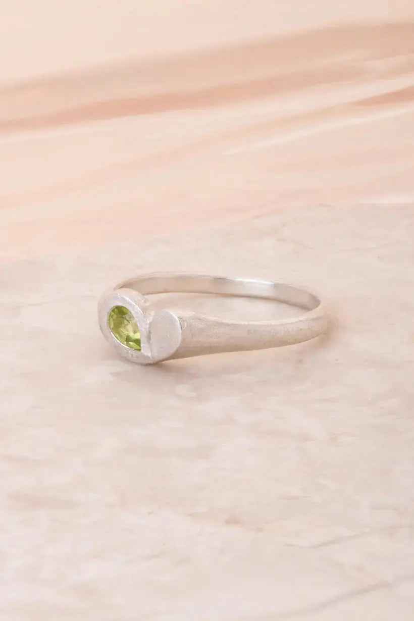 PRECIOUS HEART SIGNET RING - STERLING SILVER, PERIDOT Ada Hodgson