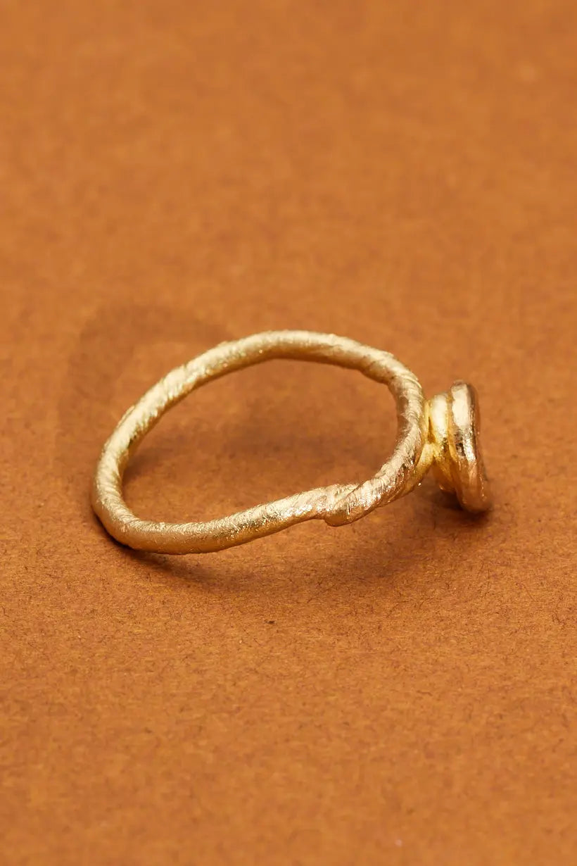 HONEYSUCKLE RING - 18KT GOLD, CHAMPAGNE DIAMOND Ada Hodgson