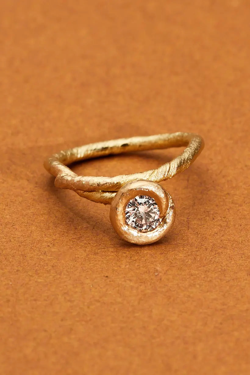 HONEYSUCKLE RING - 18KT GOLD, CHAMPAGNE DIAMOND Ada Hodgson