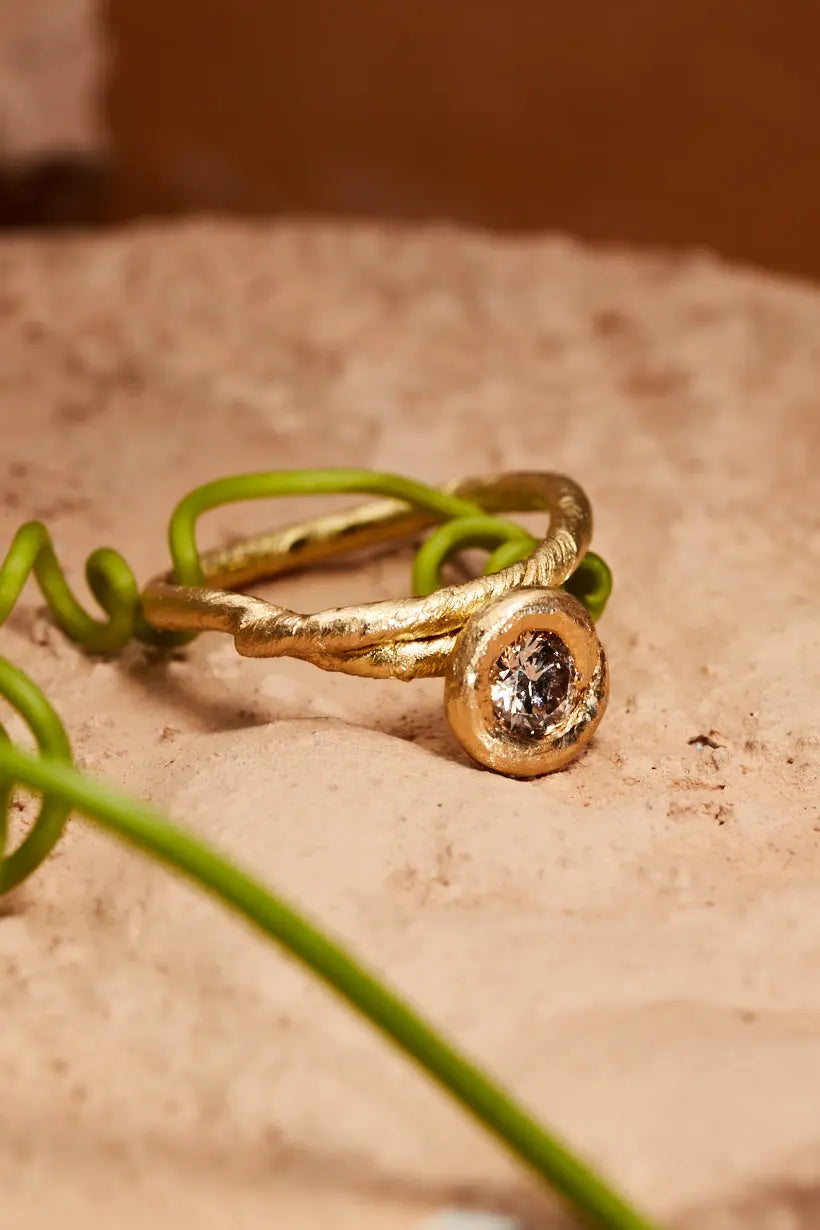 HONEYSUCKLE RING - 18KT GOLD, CHAMPAGNE DIAMOND Ada Hodgson