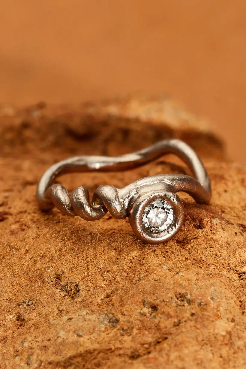 TRAILING RING - 18KT WHITE GOLD, DIAMOND Ada Hodgson