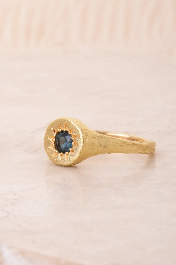 FLORAL RELIC  RING - 18KT YELLOW GOLD, TEAL AUSTRALIAN SAPPHIRE Ada Hodgson
