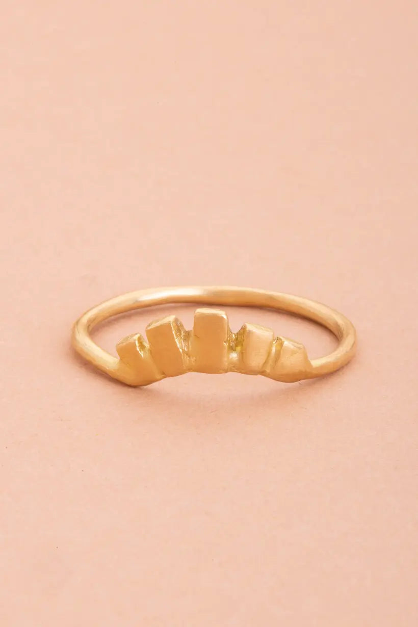 FOUNTAIN RING - 18KT YELLOW GOLD Ada Hodgson