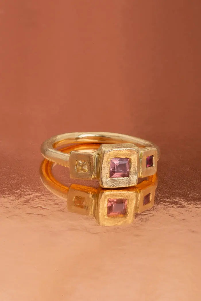 AUTUMN RING - 18CT YELLOW GOLD, SAPPHIRES Ada Hodgson